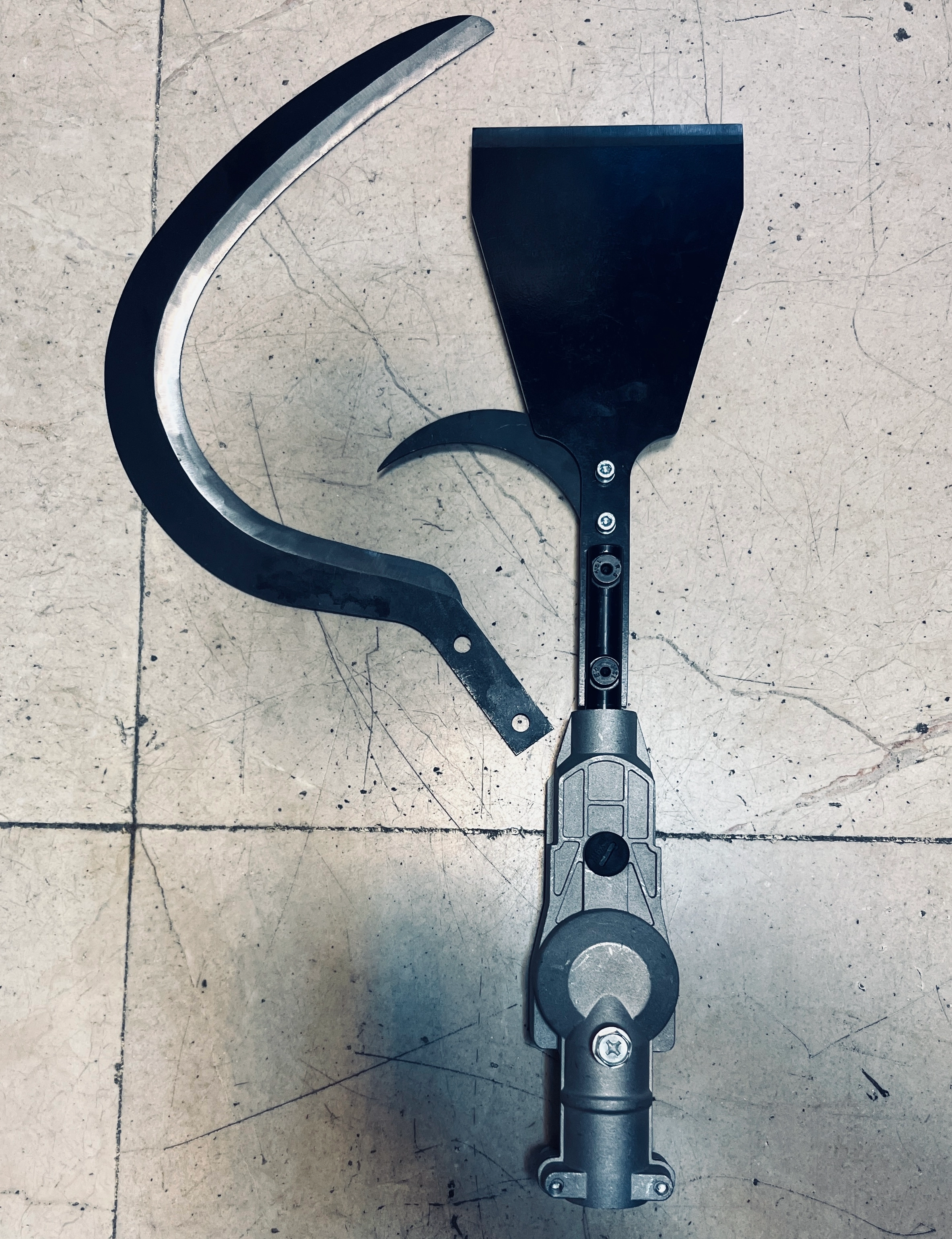 الحاقی هرس درخت نخل و داس(کف دست)